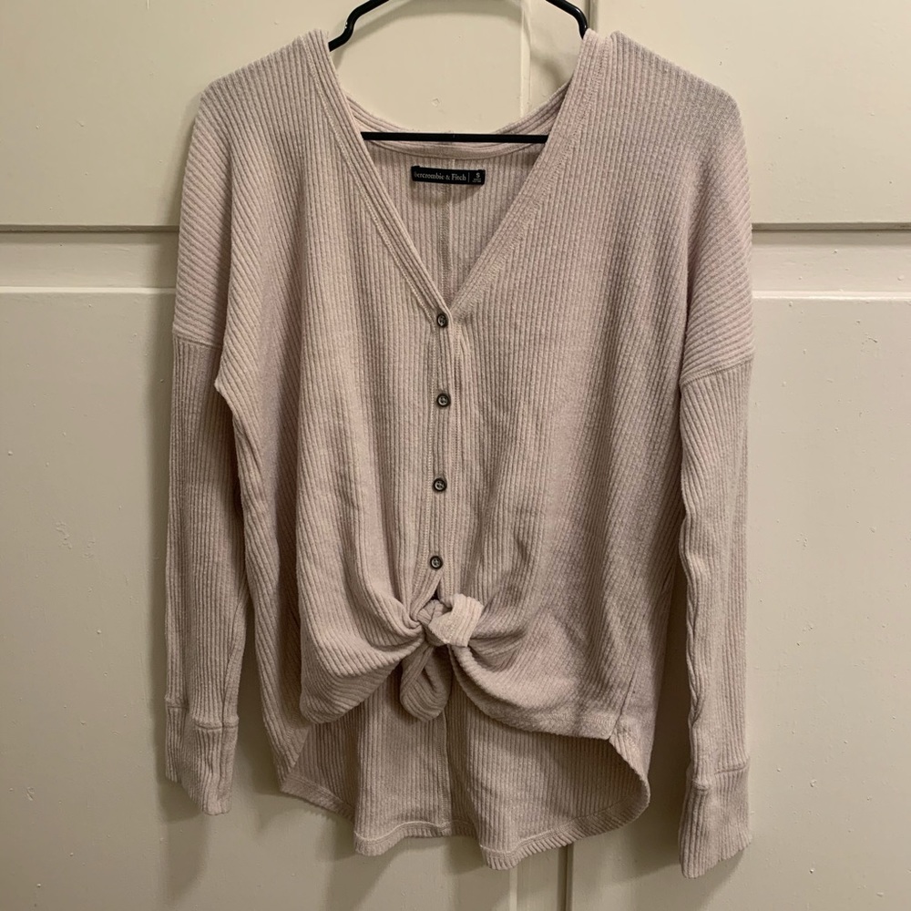 3/25🌻ABERCROMBIE & FITCH soft button down shirt